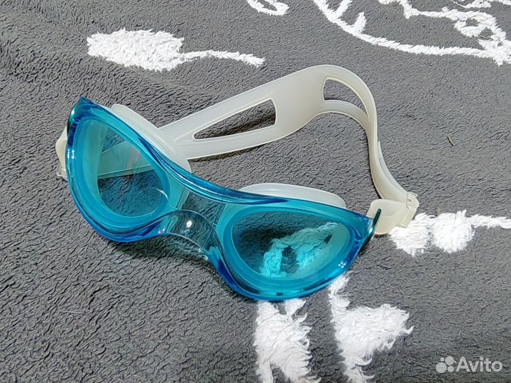 Очки для плавания