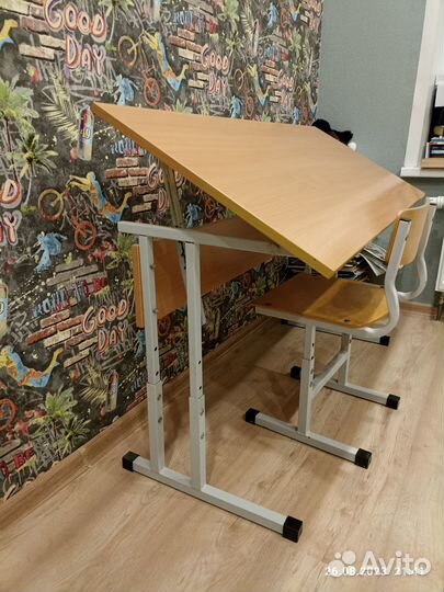 Растущая парта и стул