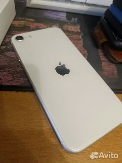 iPhone SE (2022), 64 ГБ