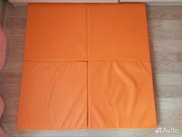 Мат гимнастический складной