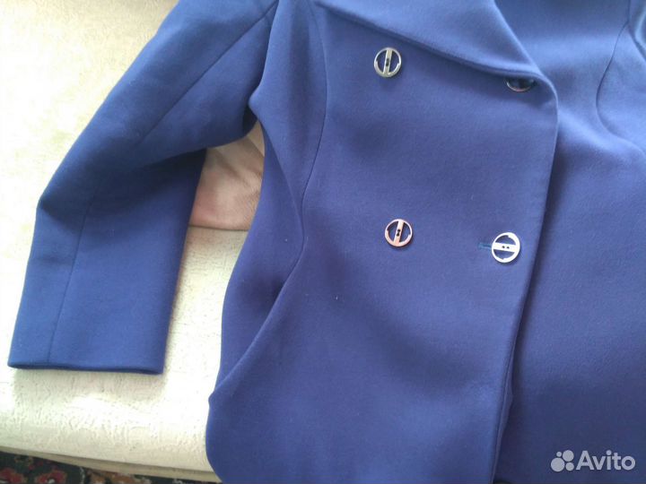 Пальто демисезонное, р.48