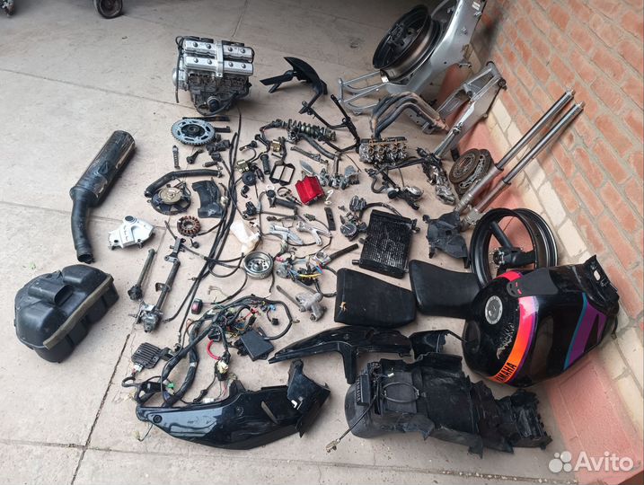 Yamaha FZR 600 Genesis 93-99 Разбор Запчасти