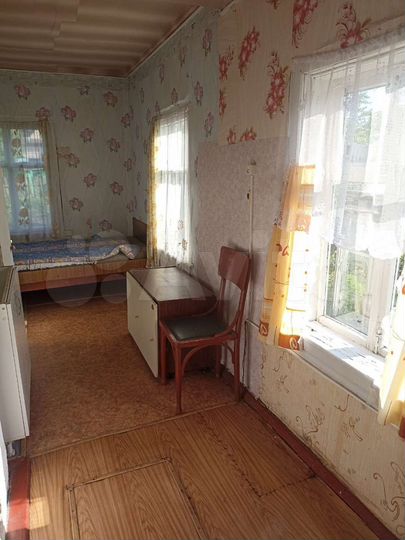 Дом 30 м² на участке 8 сот.