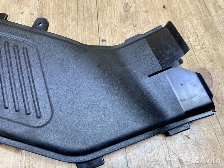 Воздухозаборник Mazda 3 BK