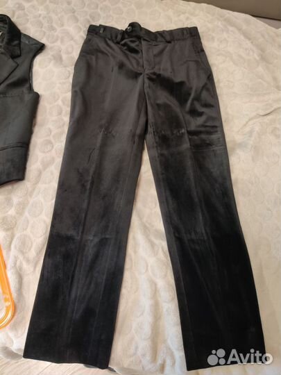 Шикарный костюм на мальчика 146