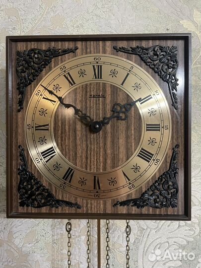 Настенные часы с боем