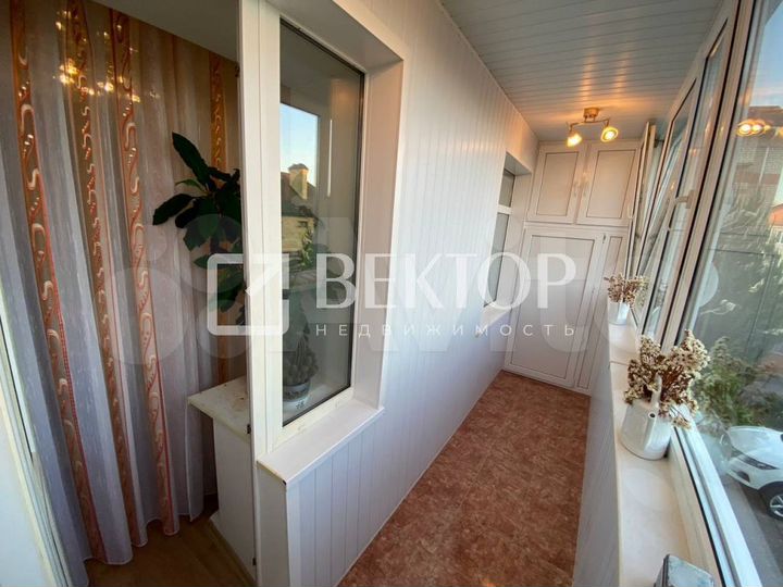 2-к. квартира, 54,5 м², 1/3 эт.