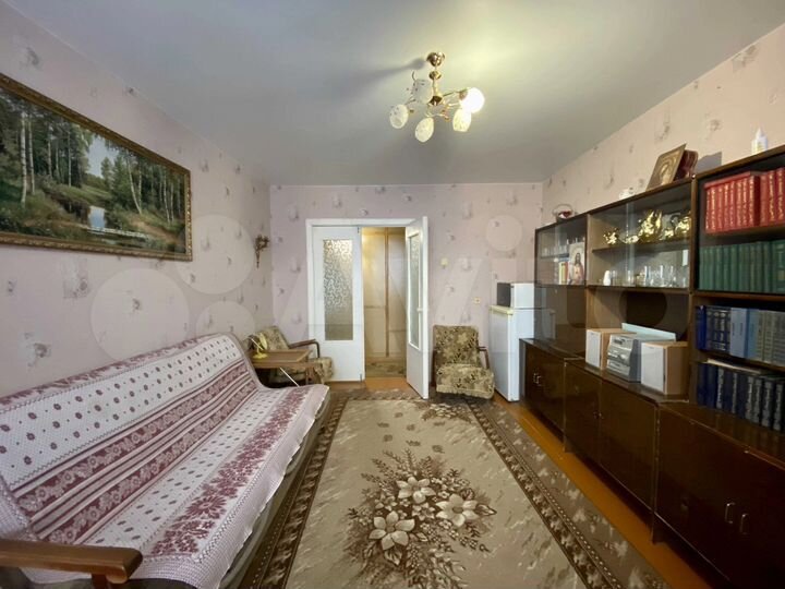 2-к. квартира, 55 м², 4/10 эт.