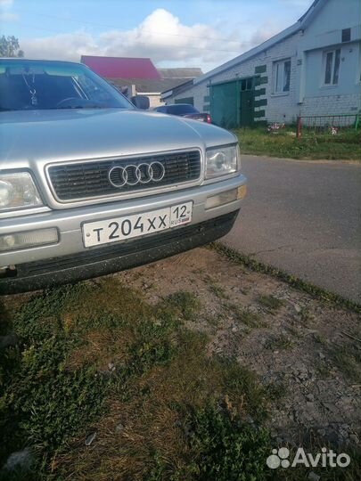 Бампер передний Ауди80 купе. Стоит на б4