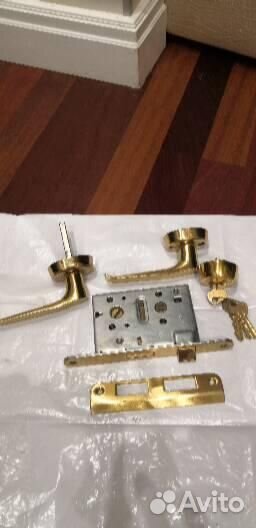 Дверной замок новый