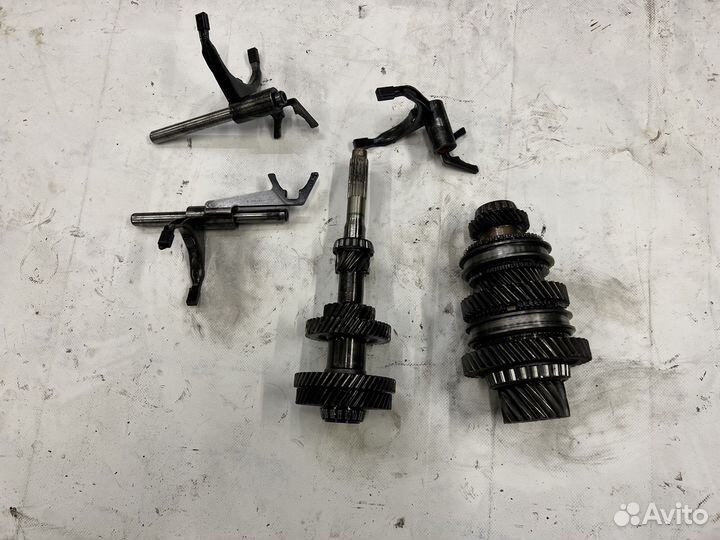 Внутренности МКПП m32 opel astra j 1.4 turbo