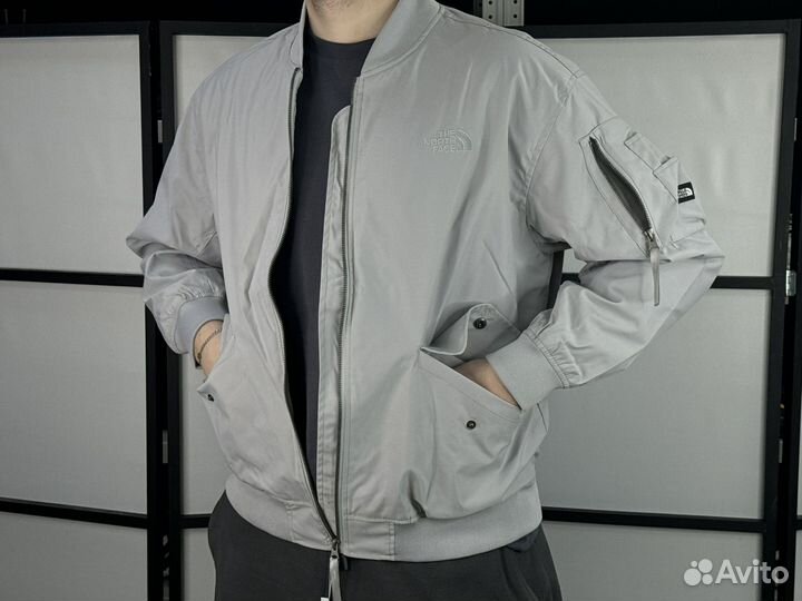 Бомбер The North Face