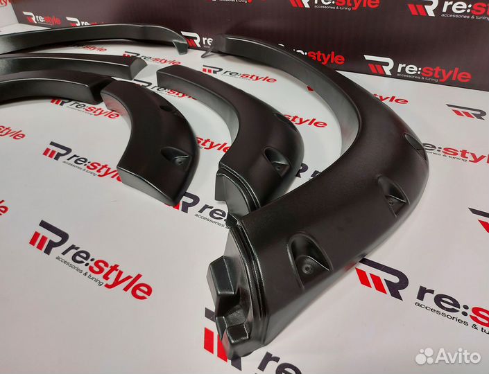 Фендера Toyota Land Cruiser 80 S1206