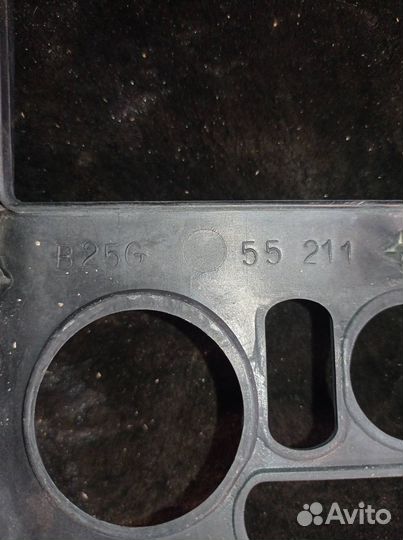 Рамка магнитофона Mazda Familia BJ3P B3ME