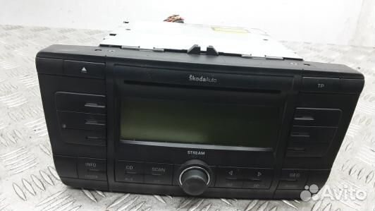 Магнитола skoda octavia A5 (8LV04I401)