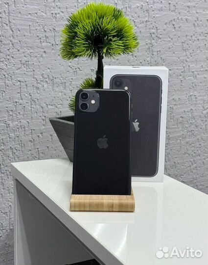 iPhone 11, 64 ГБ