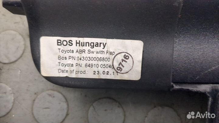 Шторка багажника Toyota Avensis 3, 2011