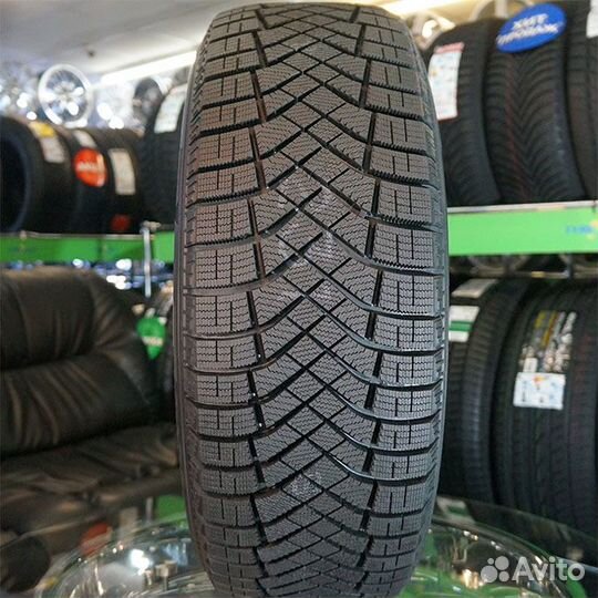 Pirelli Ice Zero FR 225/65 R17