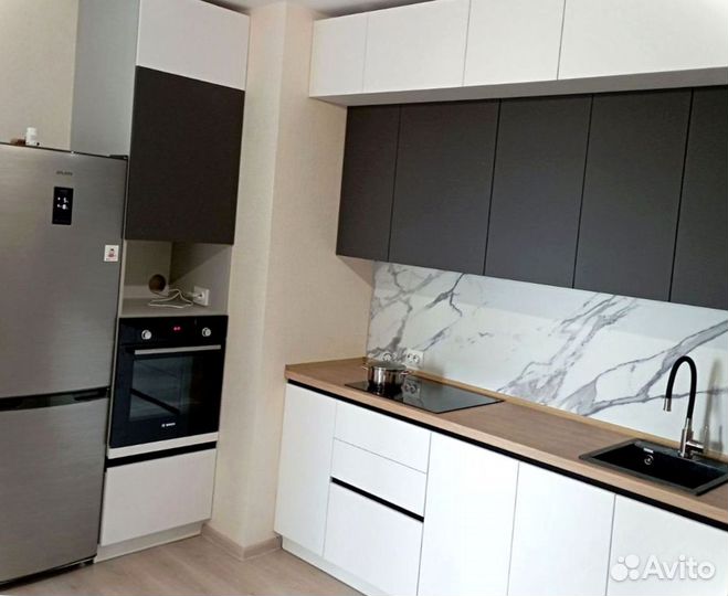 Кухня в потолок