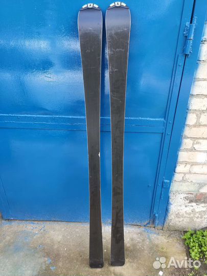 Горные лыжи и ботинки