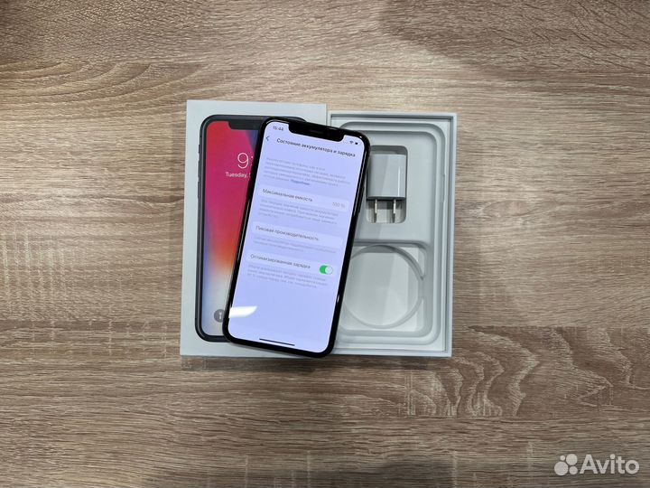 iPhone X, 64 ГБ