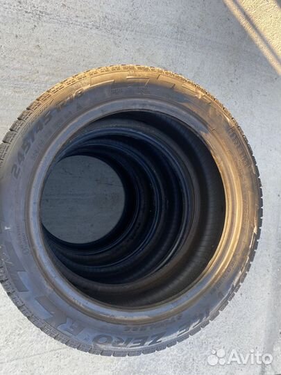 Pirelli Ice Zero FR 245/45 R18