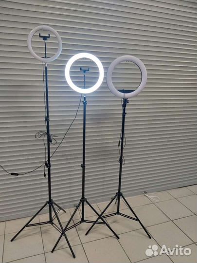 Кольцевая светодиодная лампа 26 и 36мм со штативом