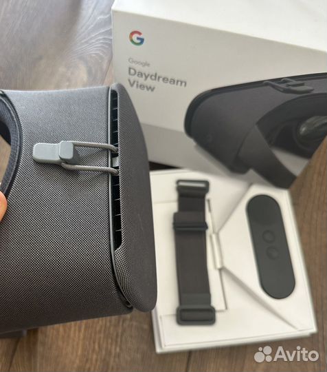 Очки виртуальной реальности Google Daydream View