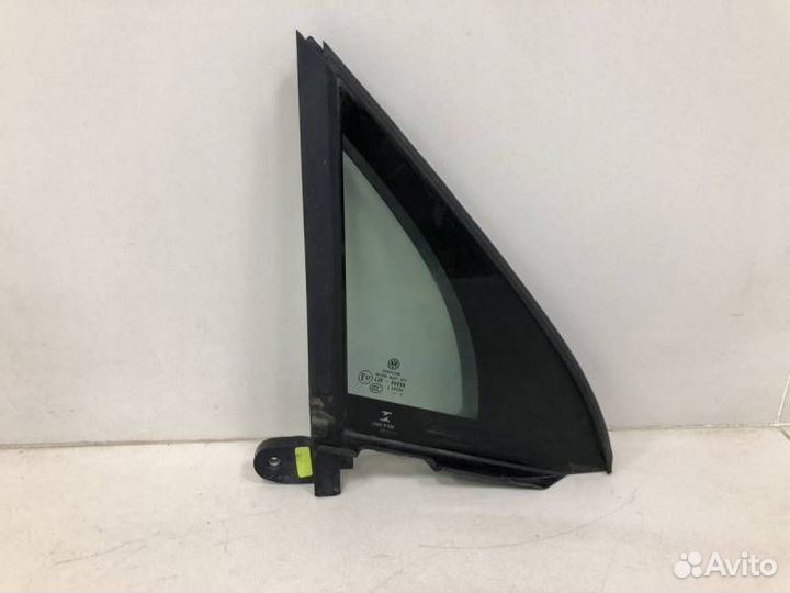 Стекло двери передней правой форточка Volkswagen T