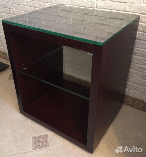 Тумба под радиоаппаратуру