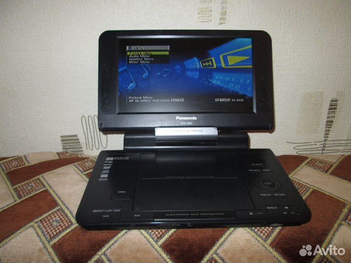 DVD-плеер Panasonic DVD-LS835