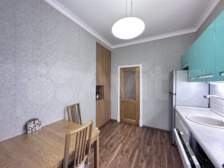 2-к. квартира, 81 м², 4/5 эт.