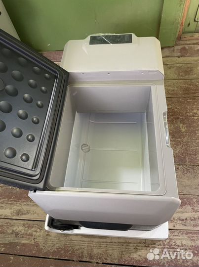 Автохолодильник компресорный alpicool CX30