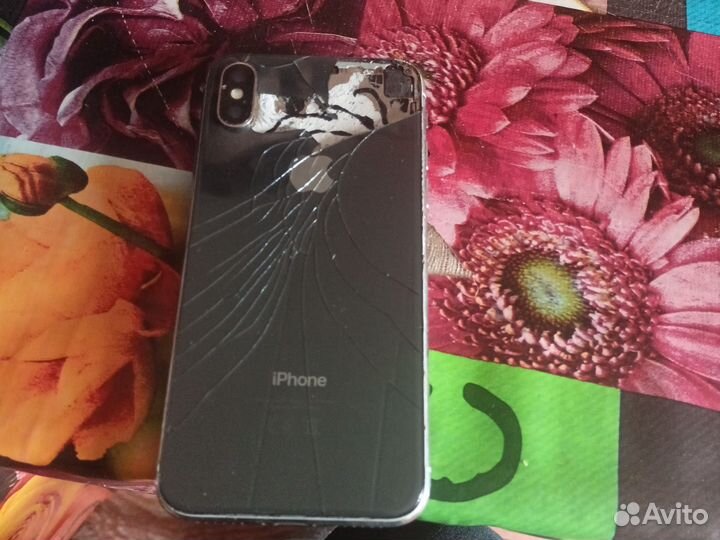 iPhone X, 64 ГБ