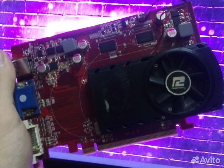 ATI HD 5570 видеокарта