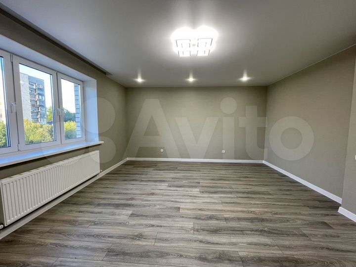 2-к. квартира, 71 м², 6/10 эт.