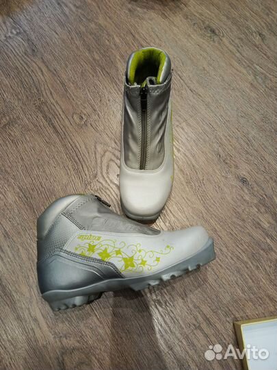 Лыжные ботинки spine