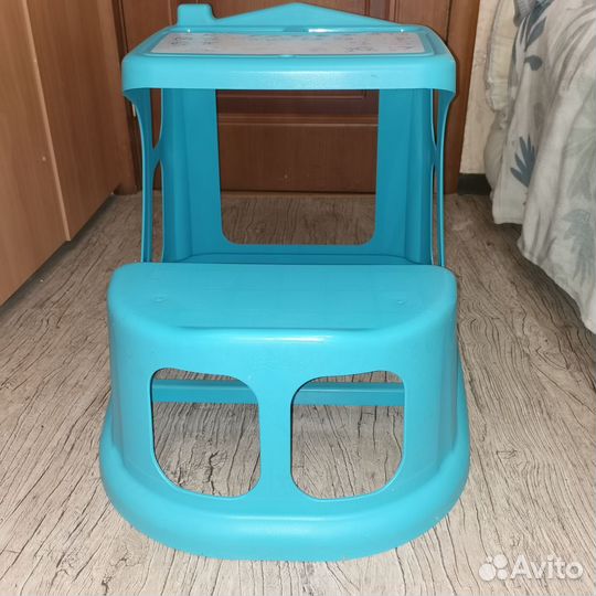 Детский столик