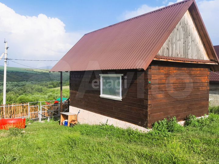 Дом 24,9 м² на участке 15 сот.