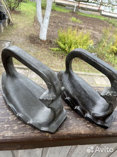 Утюг чугунный старый