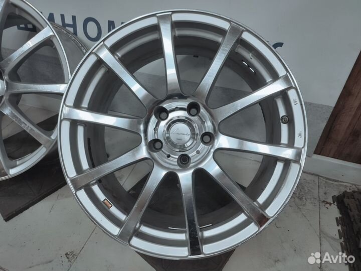 Красивые диски r18 5x114.3