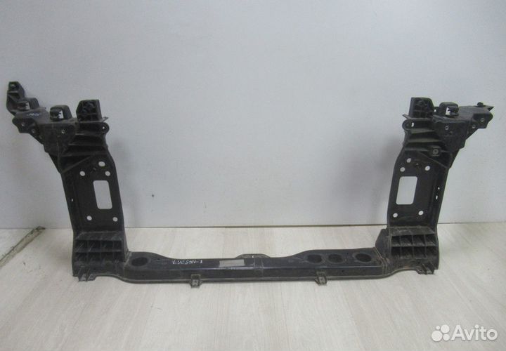 Панель передняя Hyundai Tucson 3 oem 64101d7000 (слом.часть)