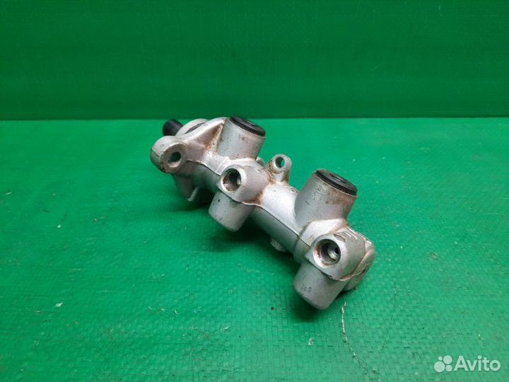 Главный тормозной цилиндр Kia Spectra седан S6D