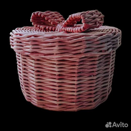 Корзина плетеная из бумажной лозы
