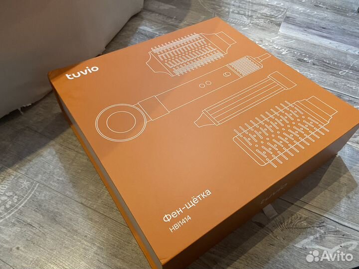 Фен щетка tuvio