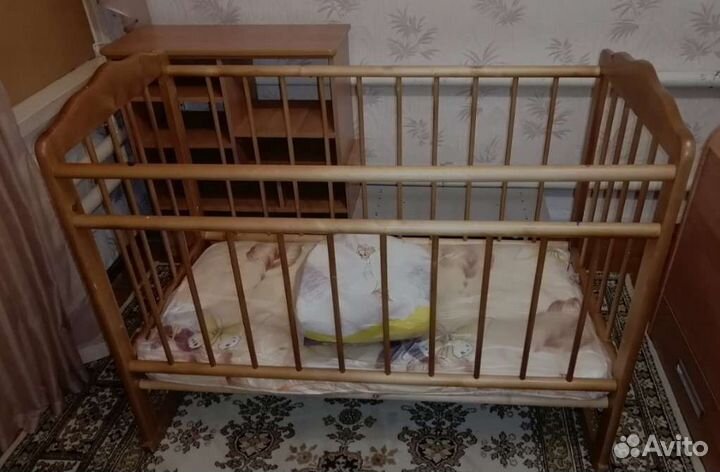 Детская кроватка