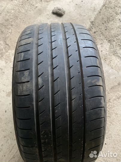 Yokohama Advan Sport V105 245/40 R17