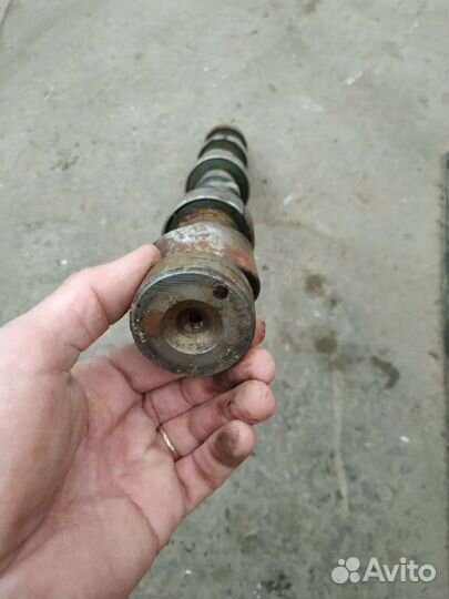 Распредвал газ 21
