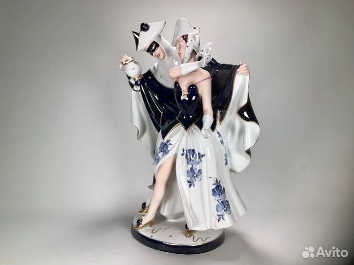 Статуэтка royal dux Маскарад