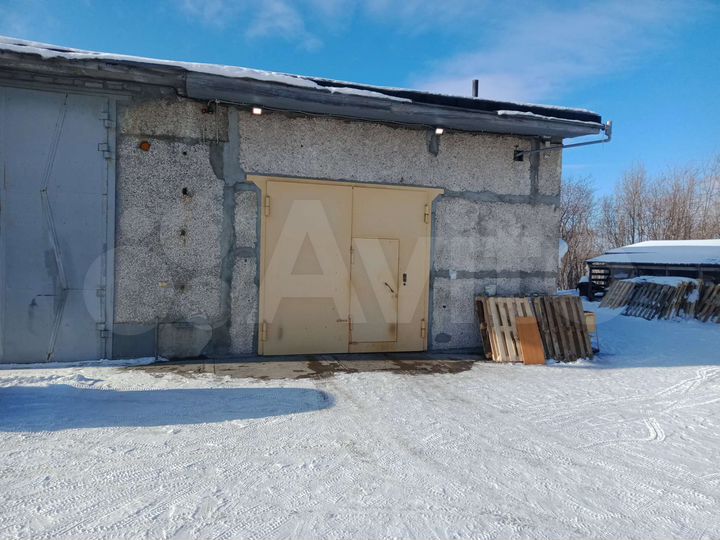 Гараж, > 30 м²